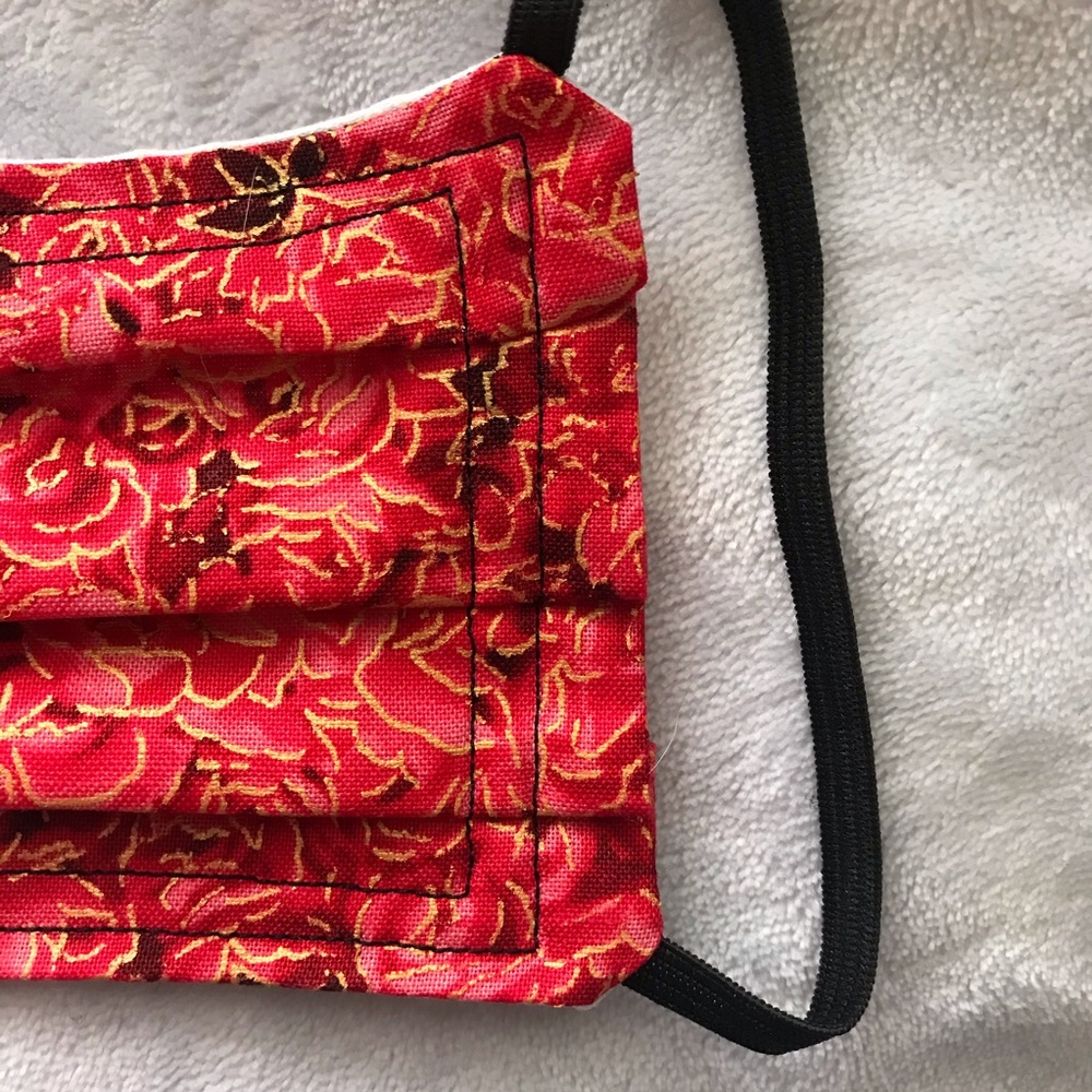 Red Roses Handmade Mask - Picture 2 of 2